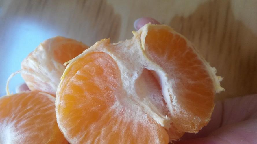 橘子过敏吃什么药（橘子过敏的症状是什么）-图2